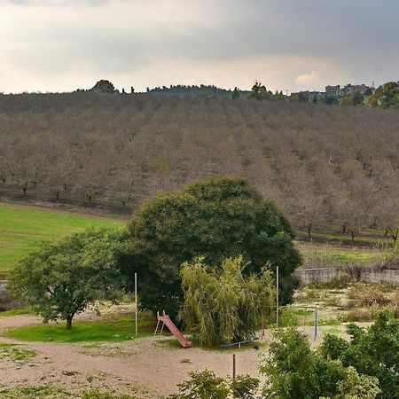 Pearl Of The Valley Hotel Kfar Tavor Екстериор снимка