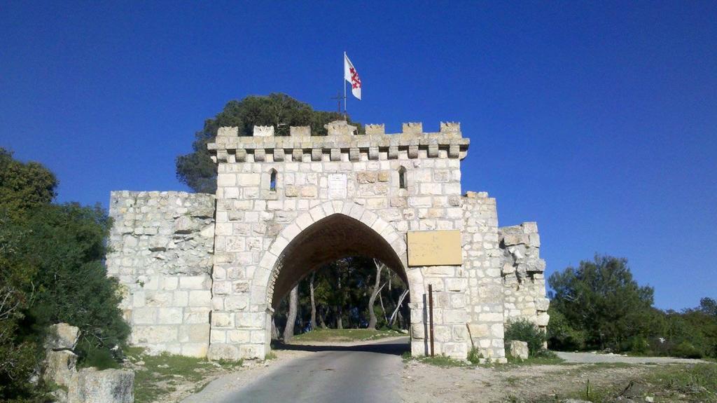 Pearl Of The Valley Hotel Kfar Tavor Екстериор снимка