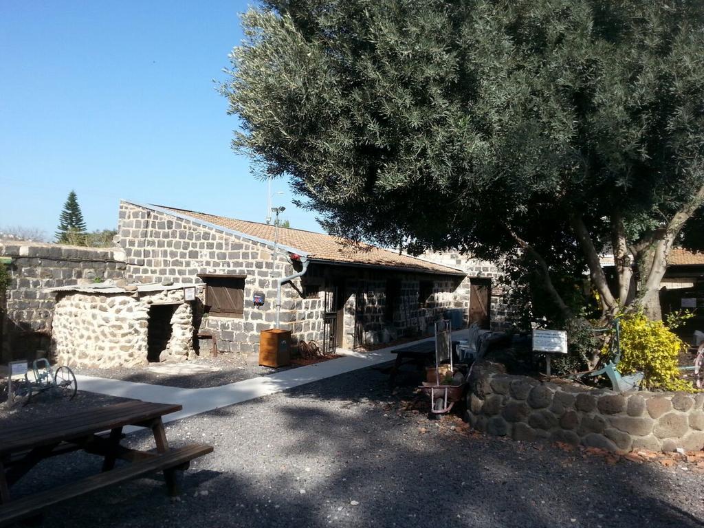 Pearl Of The Valley Hotel Kfar Tavor Екстериор снимка