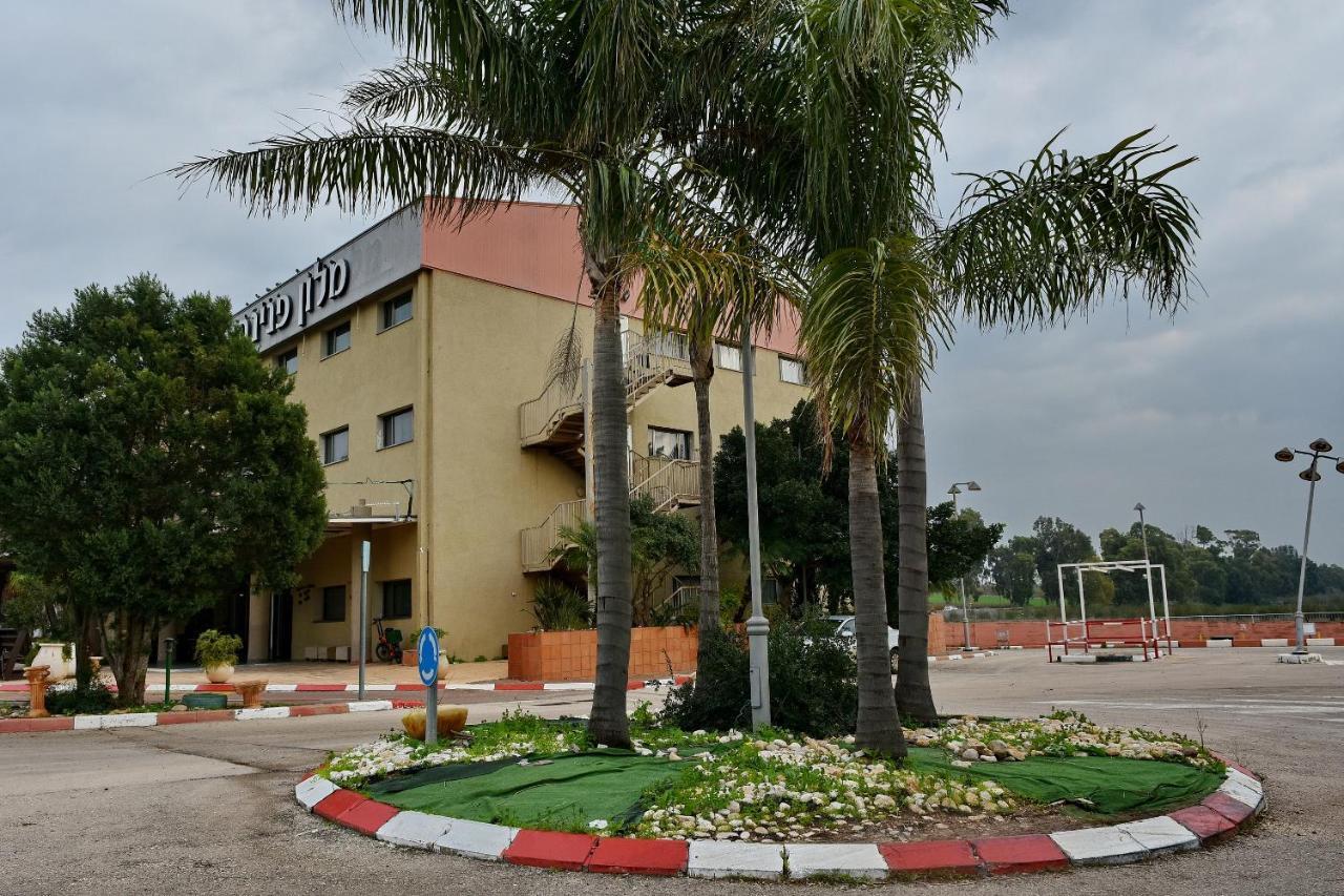 Pearl Of The Valley Hotel Kfar Tavor Екстериор снимка