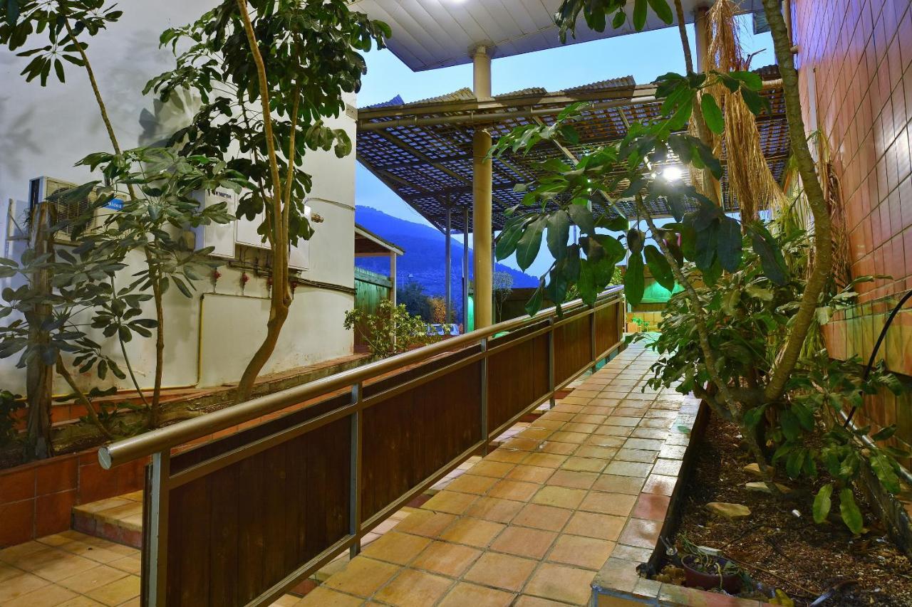 Pearl Of The Valley Hotel Kfar Tavor Екстериор снимка